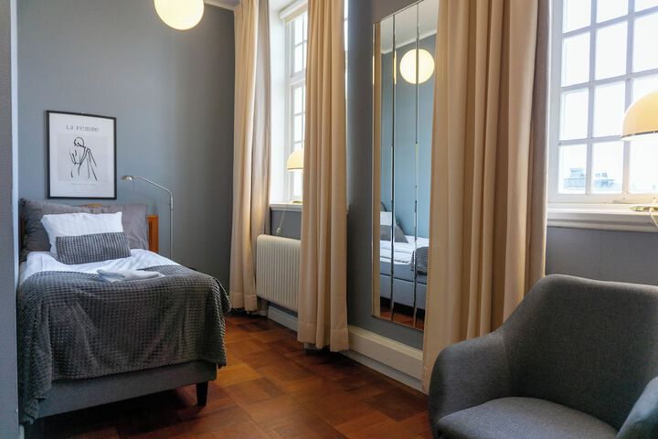 Room 5 of 50