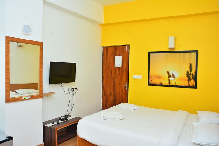 Room 10 of 37