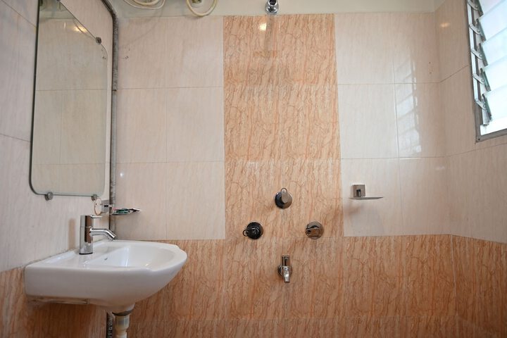 Room 16 of 21