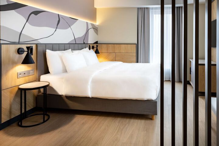 Room 50 of 158