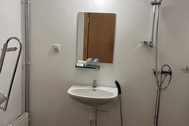 Room 18 of 92