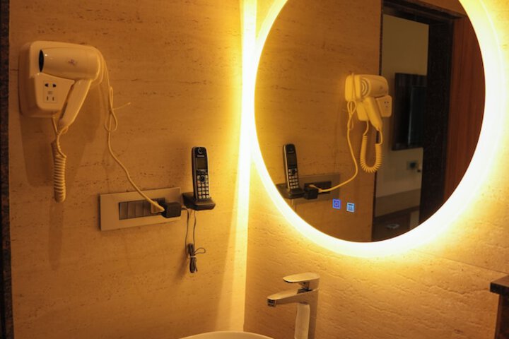 Room 35 of 58