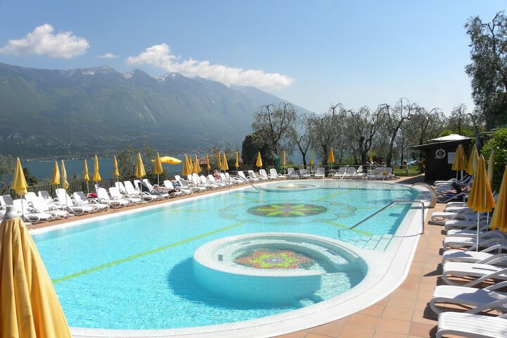 Pool 59 of 104