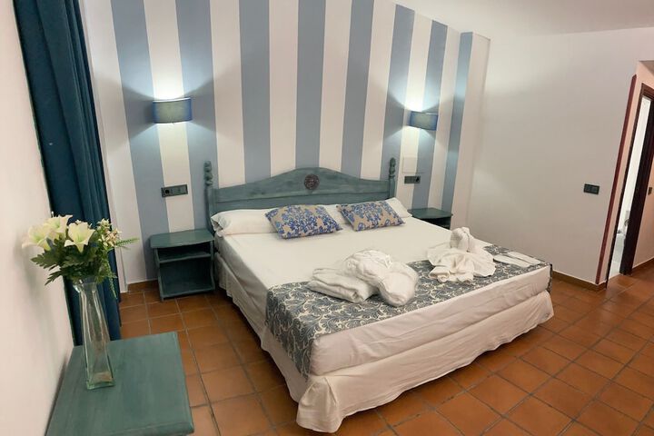 Room 17 of 35