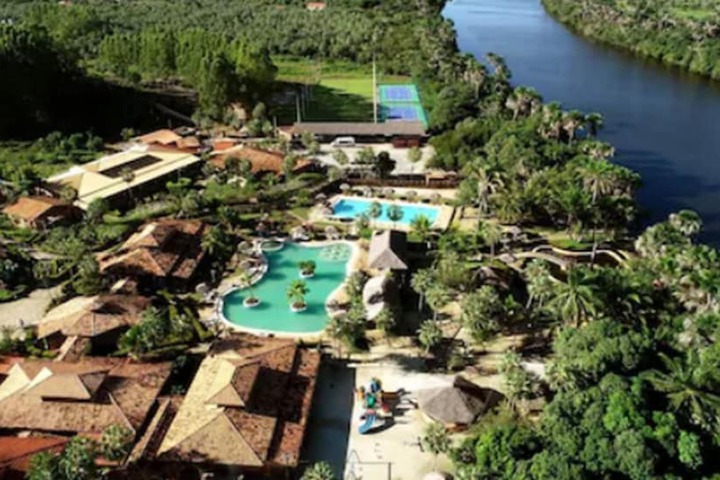 Exterior of Porto Preguiças Resort