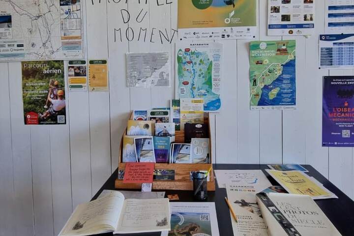 Hotel Interior 4 of 226