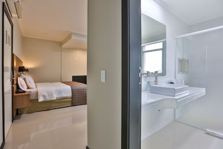 Room 63 of 126