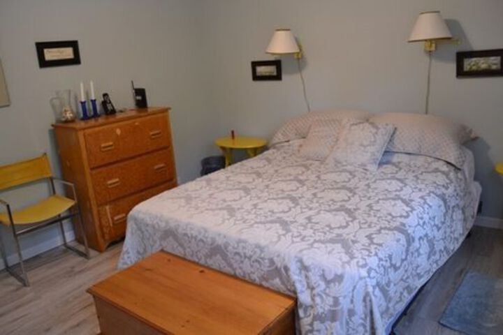 Room 16 of 22