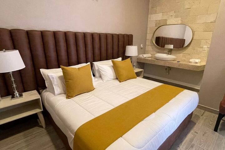 Room 2 of 16