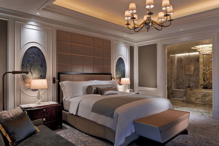 Room 8 of 78