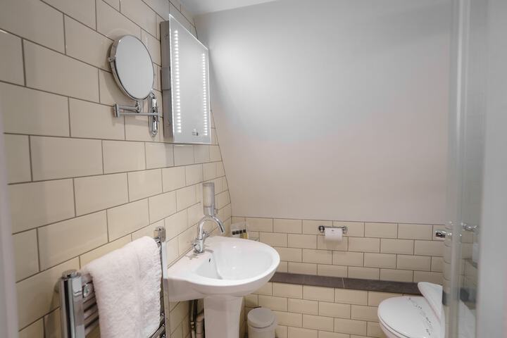 Room 14 of 63