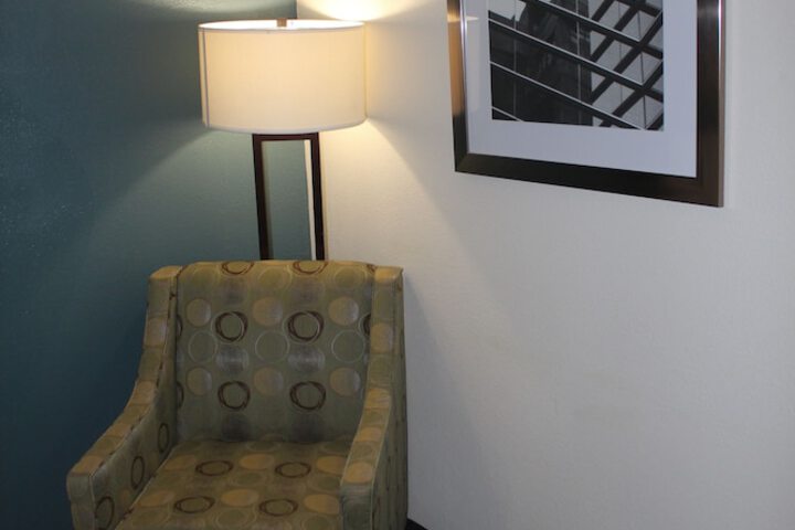 1 King Bed (5 of 11)