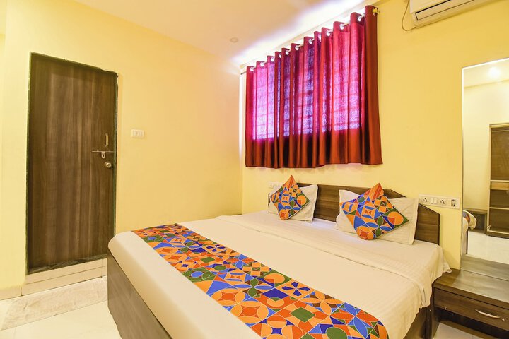Room 18 of 25