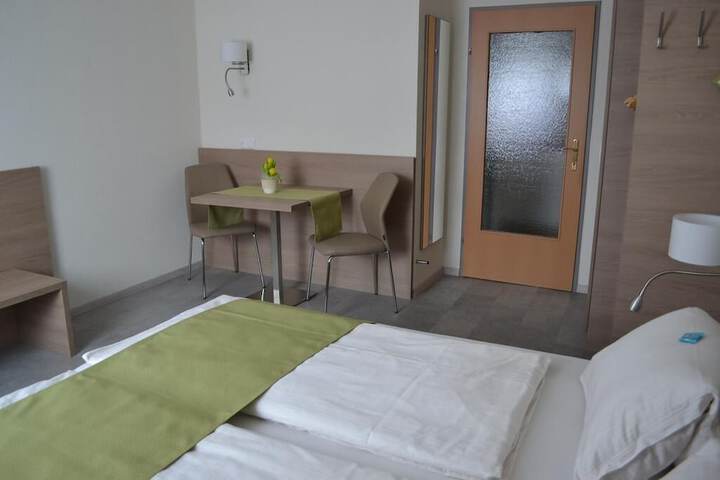 Room 7 of 44