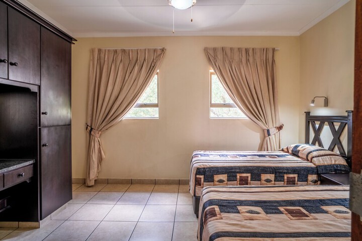 Room 29 of 236