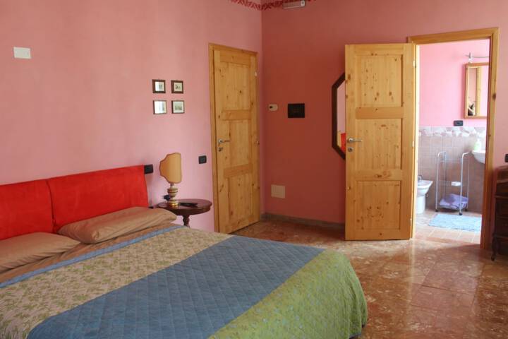 Room 8 of 31