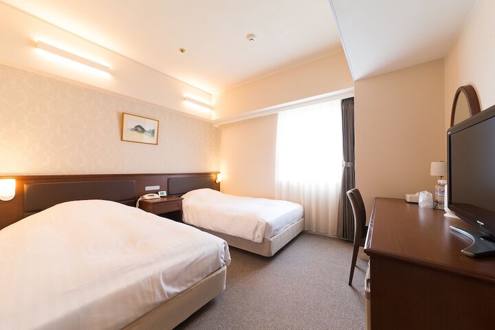 Room 4 of 92