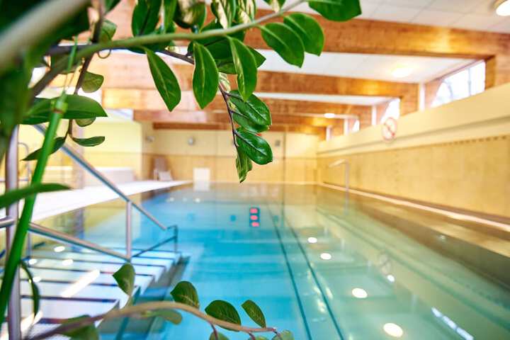 Pool 40 of 71