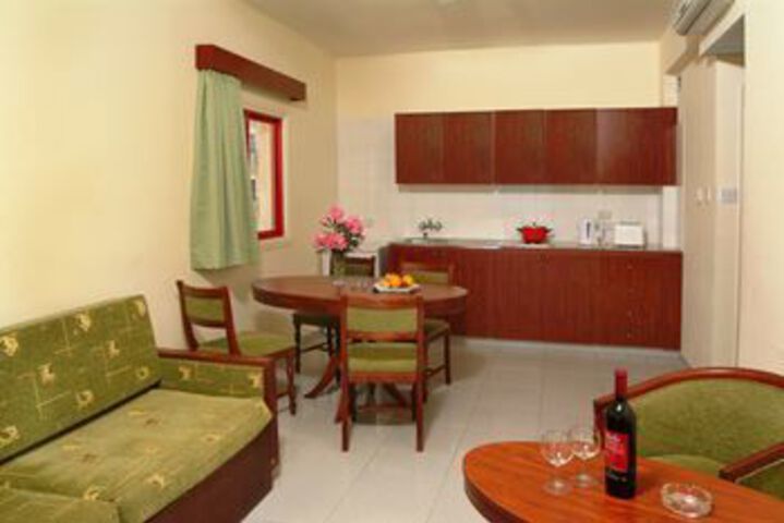 Room 4 of 5