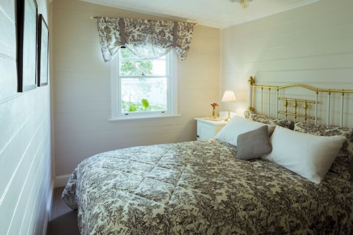 Room 3 of 15