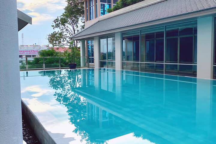 Pool 32 of 91