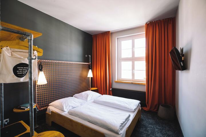 Room 17 of 75