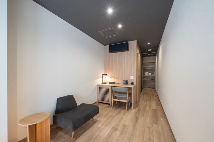 Room 18 of 49
