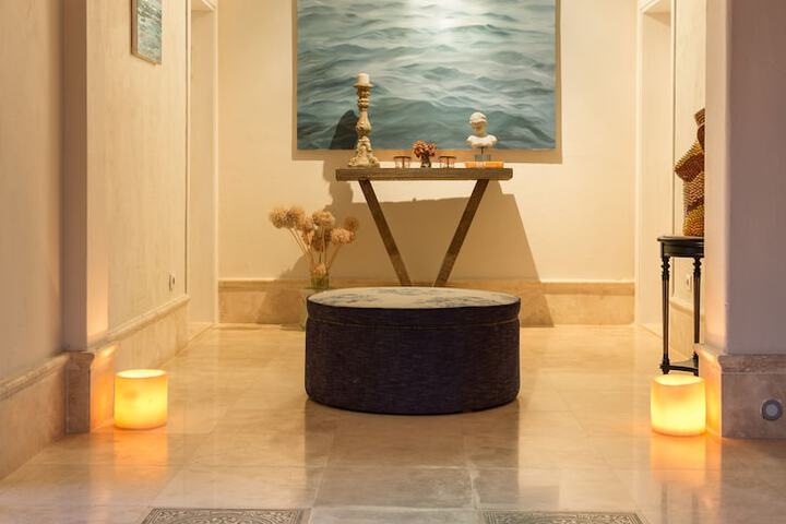 Hotel 2 of 42