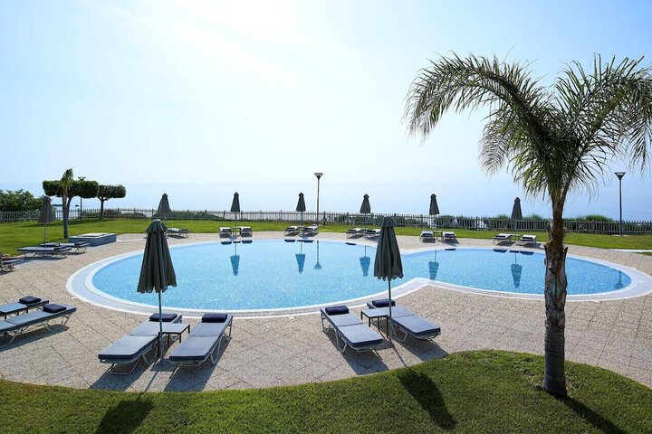 Pool 46 of 125