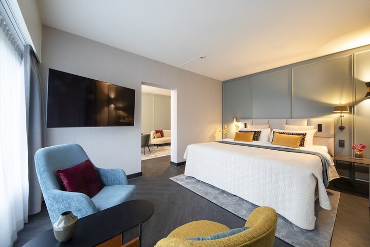 Room 18 of 44