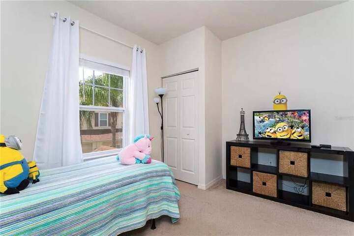 Room 25 of 42