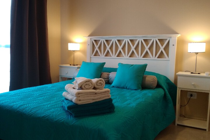 Room 2 of 10