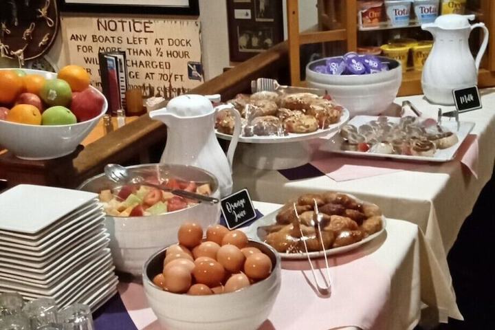 Breakfast area