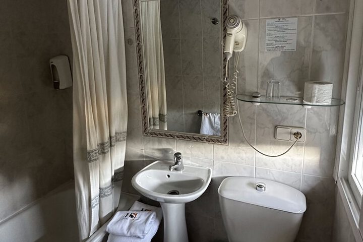 Room 31 of 62