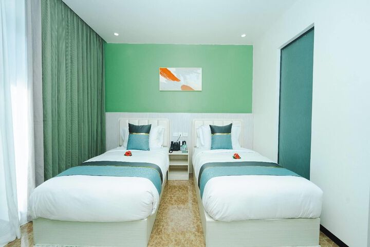 Room 27 of 91