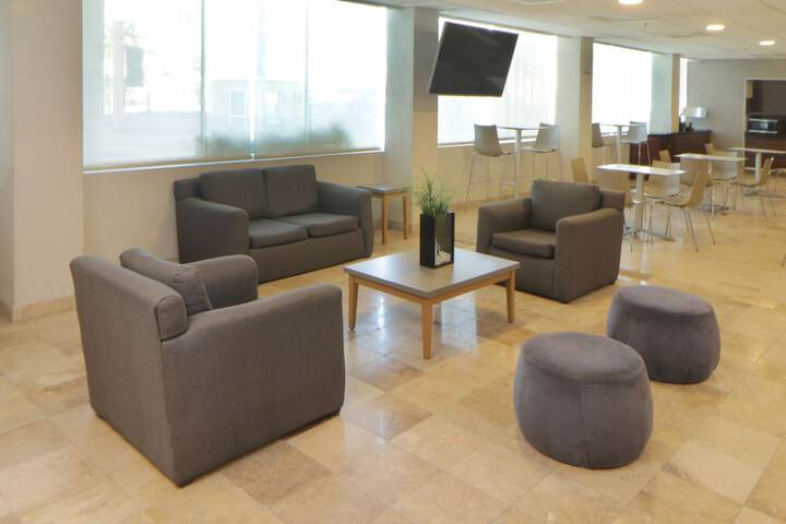 Guest Lobby