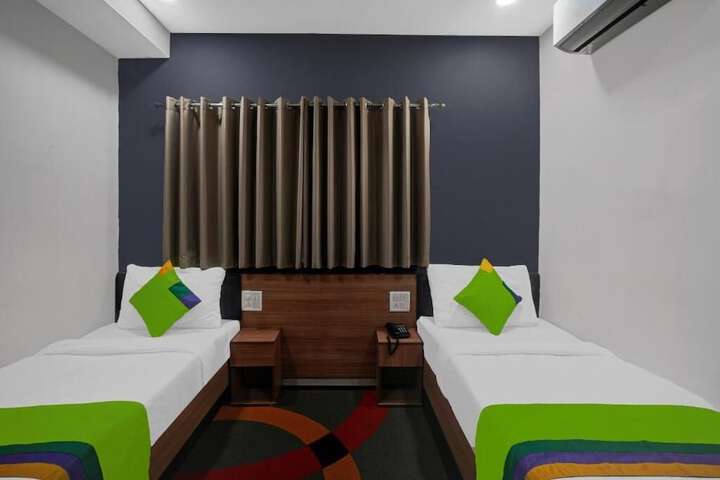 Room 6 of 29