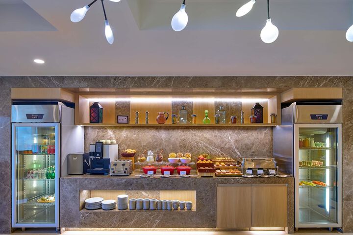 Breakfast/Coffee Service 73 of 115