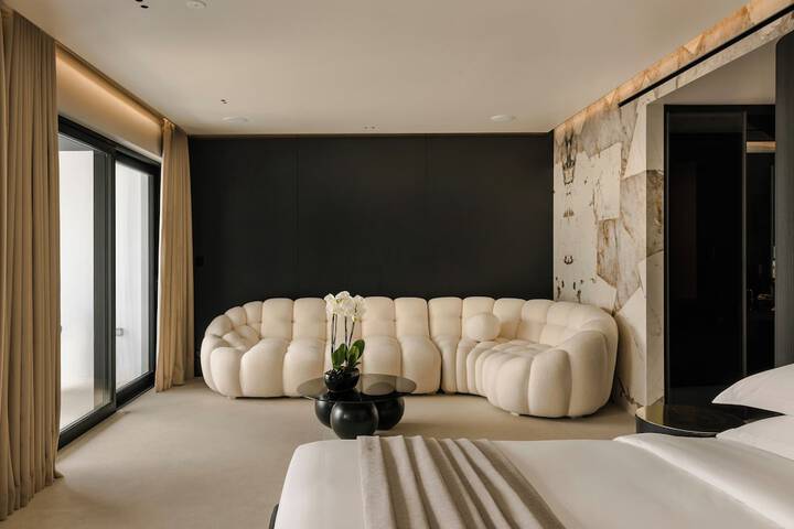 Room 58 of 121