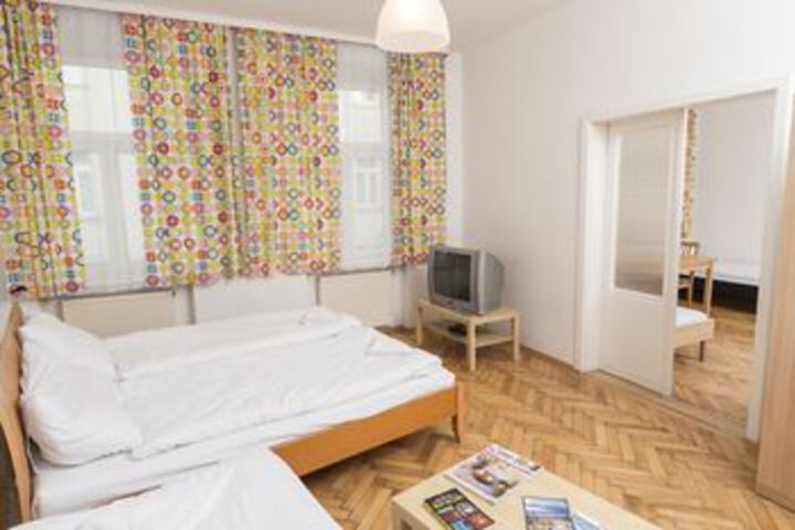 Room 58 of 122