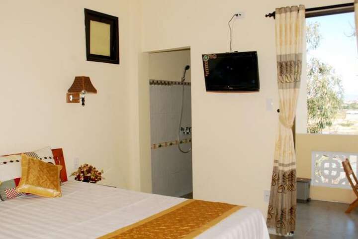 Room 10 of 35