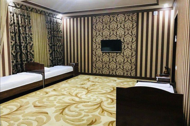 Room 6 of 32
