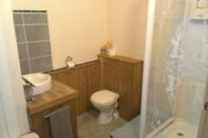 Room 2 of 20