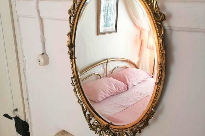 Room 16 of 22
