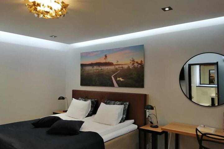 Room 11 of 65