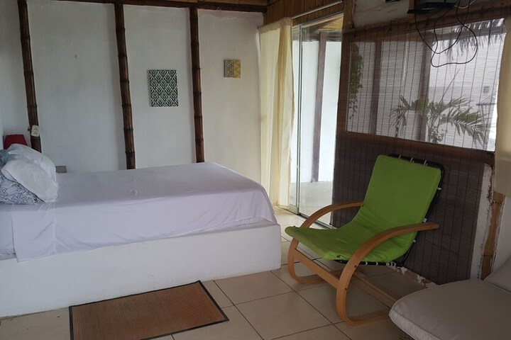 Room 6 of 16