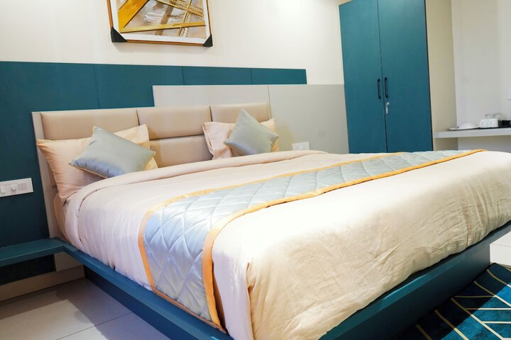 Room 12 of 89