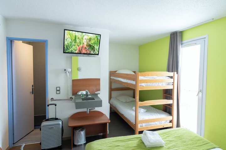 Room 7 of 29