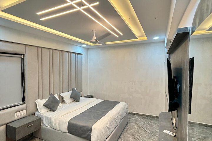 Room 4 of 26