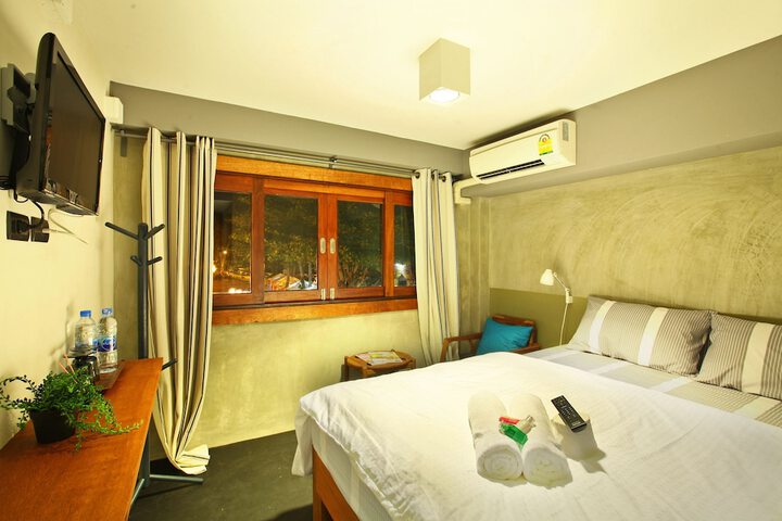 Room 11 of 23